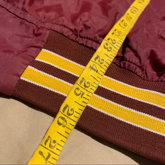 Used vintage Minnesota gophers windbreaker - Picture 6 of 9